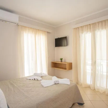 Melissa Zoe House Vasiliki